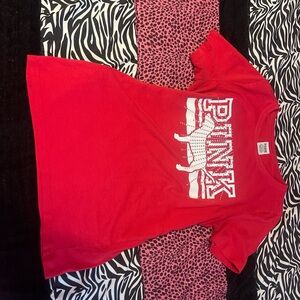 Red Victoria's Secret PINK t-shirt ❤️💕